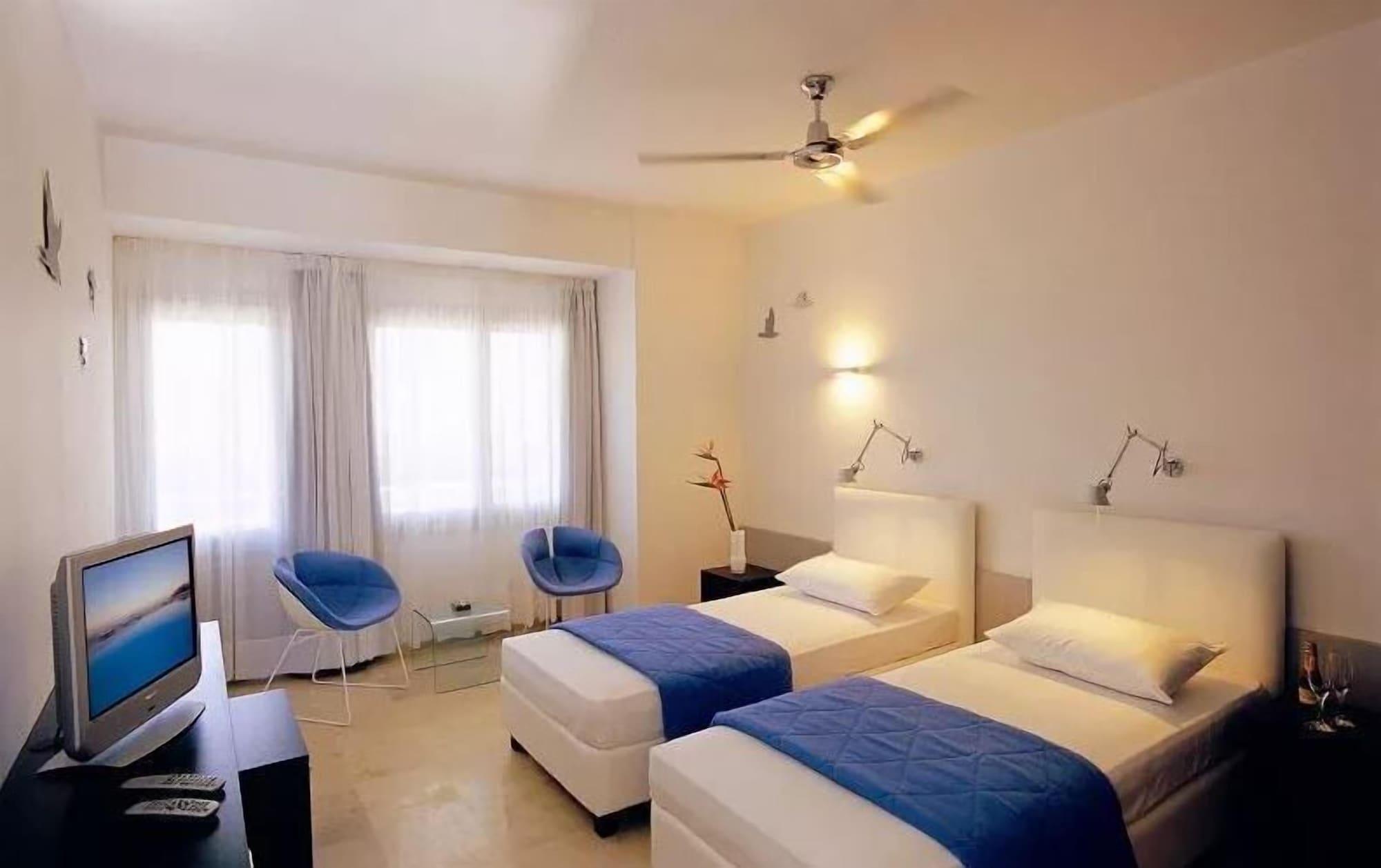 The Majestic Hotel Fira  Dış mekan fotoğraf