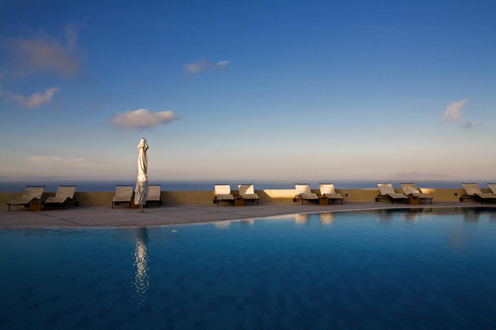 The Majestic Hotel Fira  Dış mekan fotoğraf
